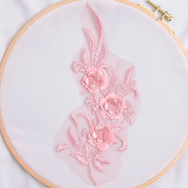 

20 штук 3D-цветов в виде бутонов, кружевные аппликации цвета слоновой кости для пришивания, аксессуары для свадебных платьев, вышитые кружевные нашивки, розовые, красные, сапфировые, черные