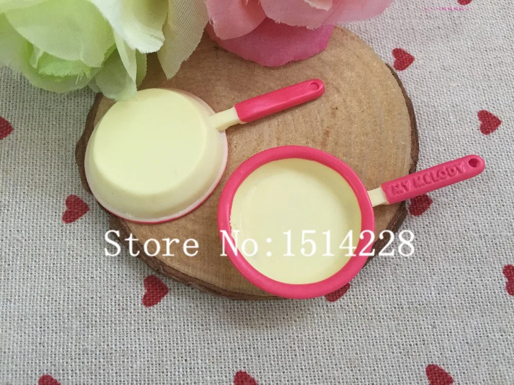 

Very kawaii resin pan. Resin Flatback Cabochon for phone decoration,DIY 26mm