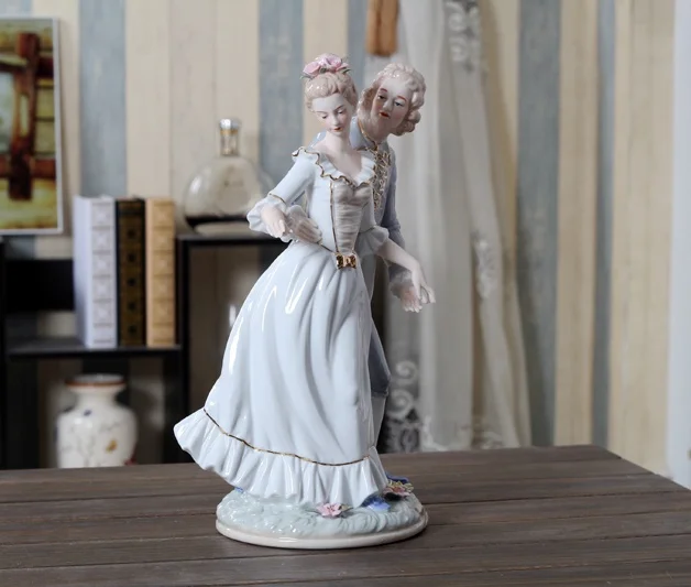 European Vintage porcelana Lovers figurka ręcznie wykonana ceramika Chateau para rysunek statua Decor zestaw do pakowania prezentów ozdoby