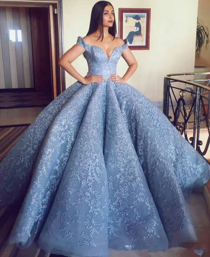 Gelo azul bola vestido de baile vestidos 2019 fora do ombro rendas apliques noite vestidos tapete vermelho até o chão celebridade festa