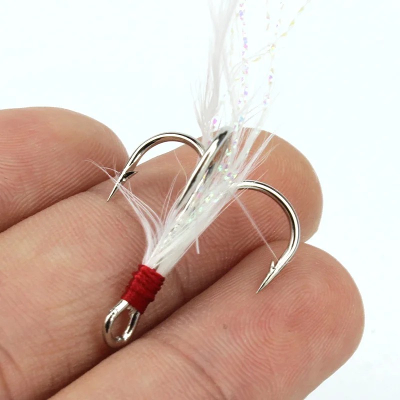 5pcs 4#6#Tied hair three anchor hook red hair or white hair hook fishing gear  Feather Fly Lure Bait Fishhooks Three Anchor