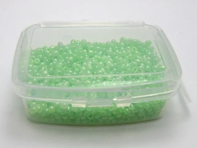 5000 pcs diy Accessories Decorative Spacer beads Green Glass Seed Beads 2mm (10/0) + Storage Box