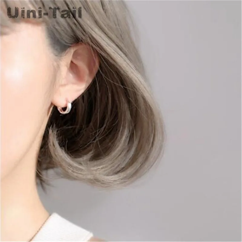 Uini-Tail hot new 925 Tibetan silver temperament hypoallergenic female earrings Korea cute glossy earrings small earrings ED115