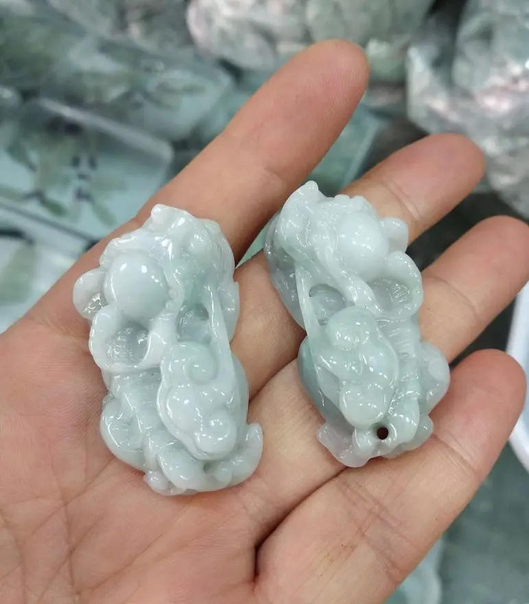 Nature Myanmar Jade Lucky Beast Foo Dog Amulet jadeite Pi Xiu Pendant Talisman Hanging