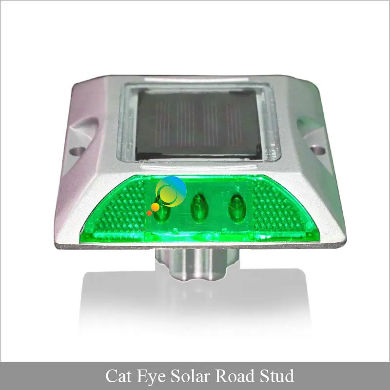 Reflector de marcador de carretera de ojo de gato LED verde, PERNO DE CARRETERA parpadeante alimentado por energía solar, nueva llegada