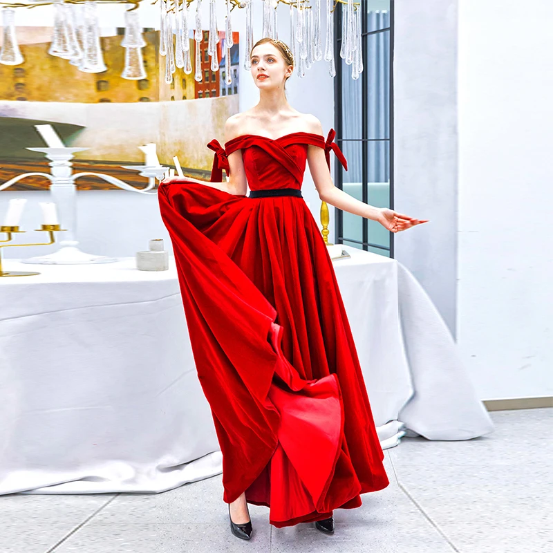 Vintage Lange Prom Dresses Red Velour Black Sash A-lijn Formele Party Dress Uit De Schouder Volledige Lengte Vestidos De Prom jassen