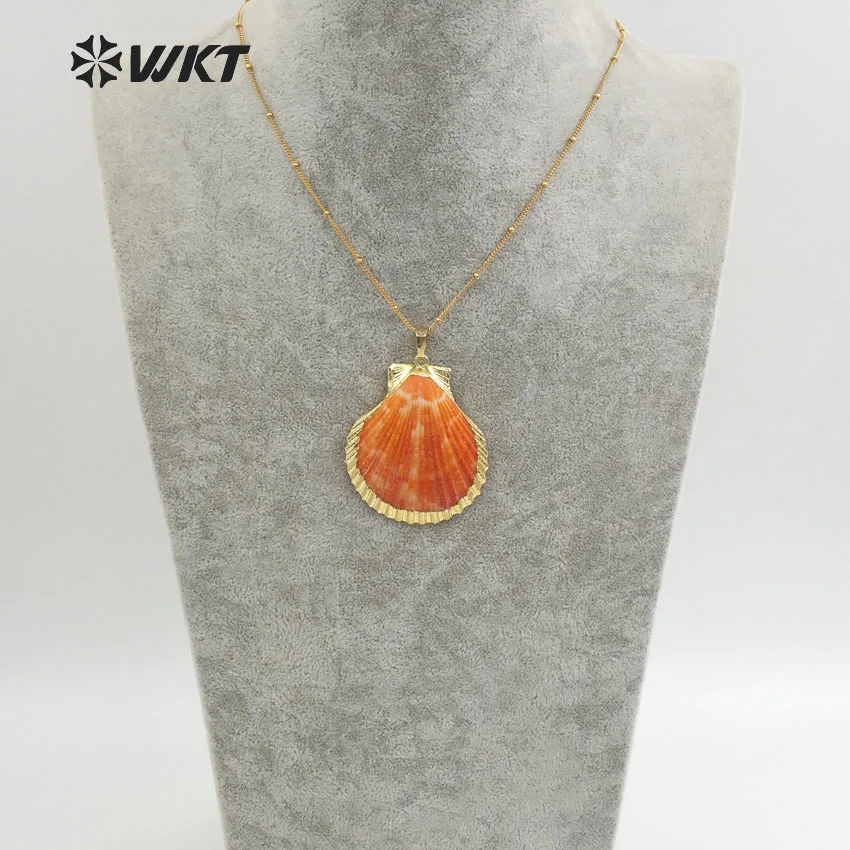 WT-N284 Wholesale Custom Natural Colorful Sea Shell Necklace With 24K Gold Trim On Edged For Women ACC