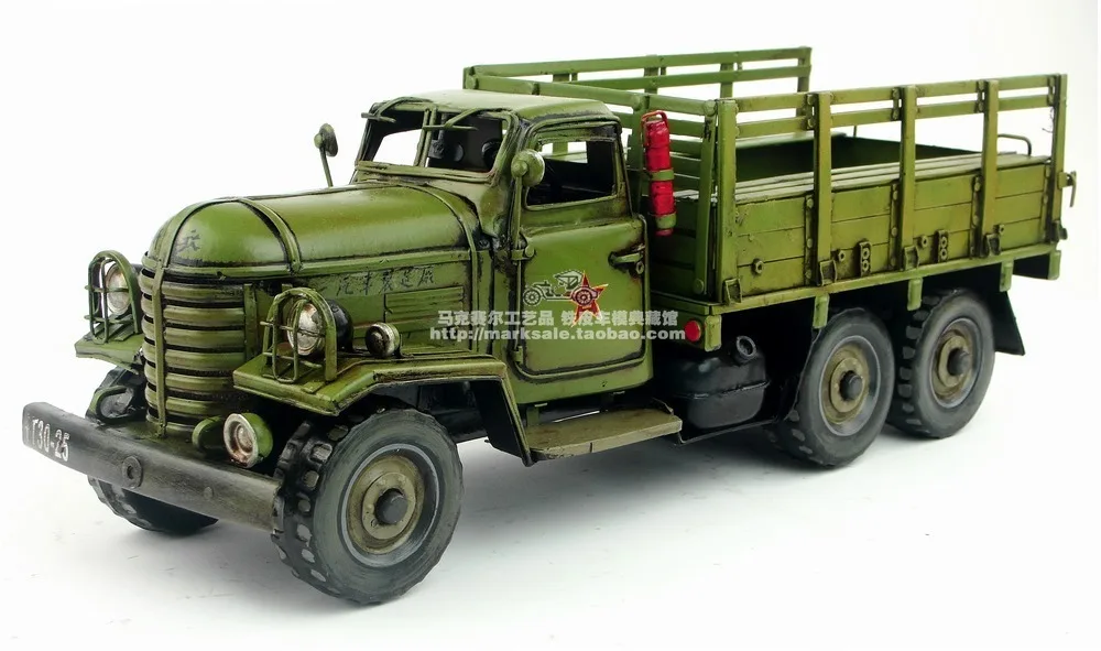 Antique classical military truck model retro vintage wrought  metal tinplate car handmade Creative home furnishings