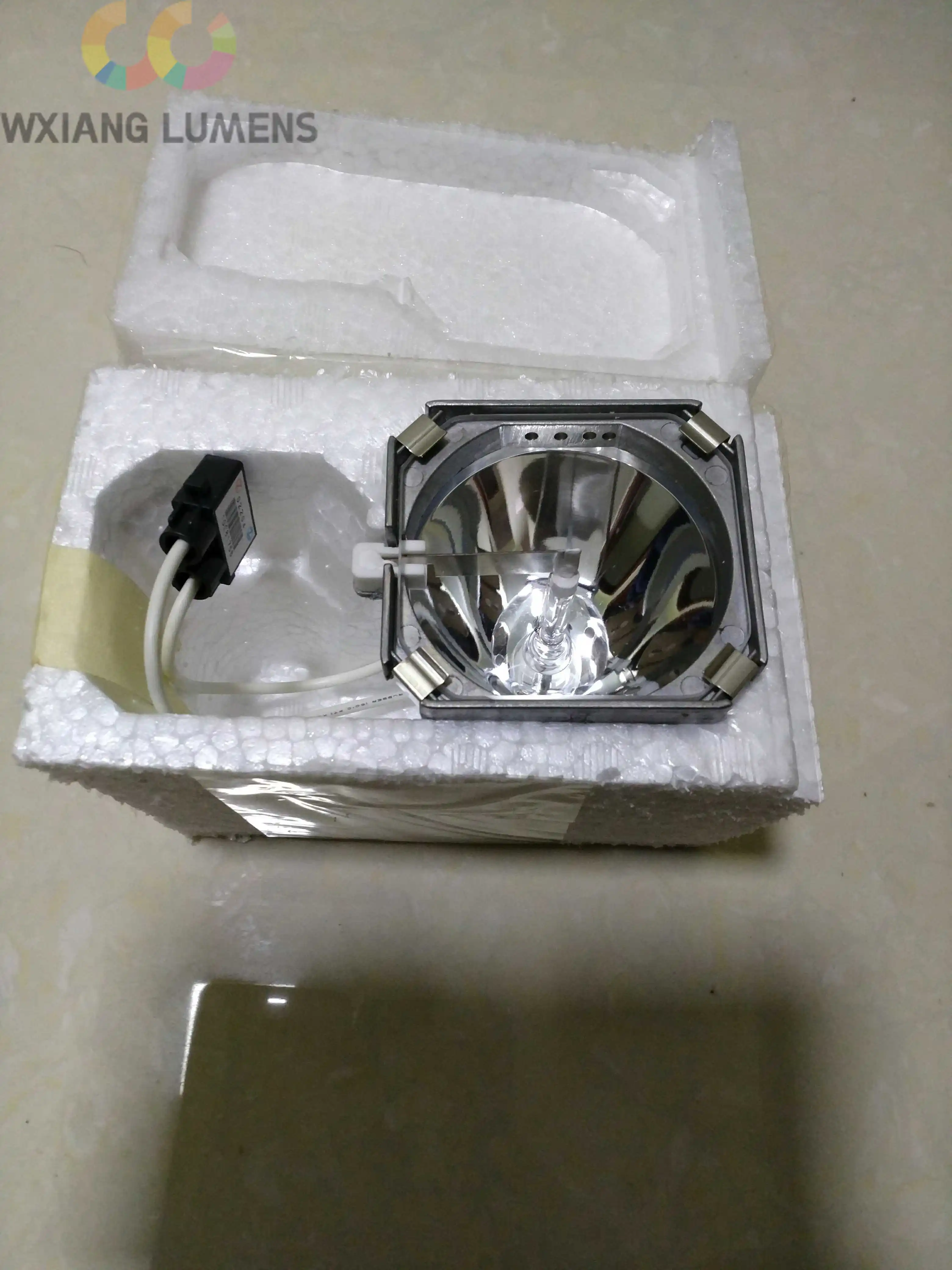 

Projector Lamp Parts Projection TV Bulb for Sanyo SHP76 PLV-65WR2C 45WR2C 55WR2C POA-LMP96