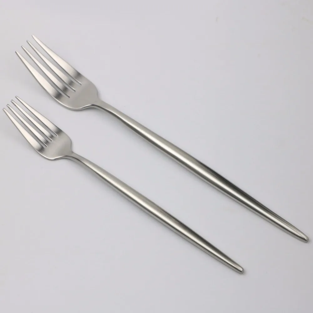 30-Pieces Silver Stainless Steel Cutlery Set Matte Dinner Knife Table Fork Teaspoon Tableware Dinnerware Set Servic for 6