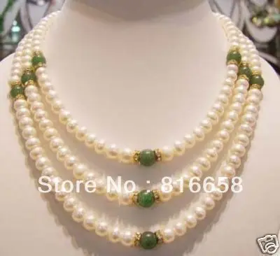 

Genuine 7-8 mm freshwater pearl and green jade necklace