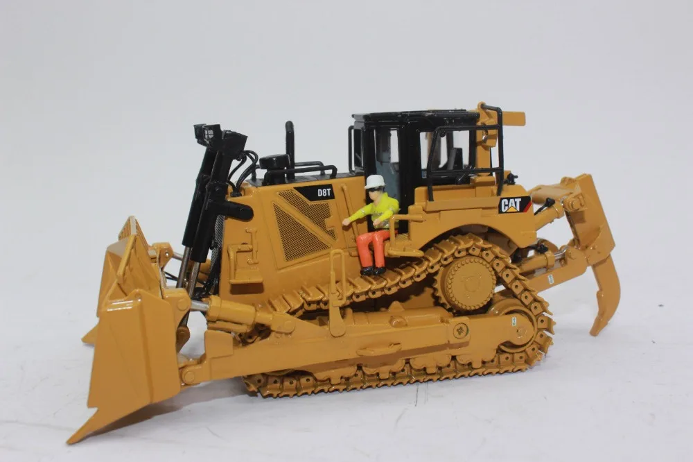 Alloy Model Gift DM 1:50 Caterpillar CAT D8T Engineering Machinery Track Type Tractor Dozer Diecast Toy Model 85566 Collection