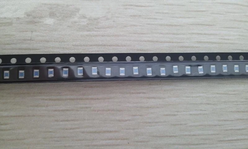 Resistencia de platino PT100 PT1000 de serie completa SMD0603/0805/1206 PT20,PT50,PT100,PT200,PT500,PT1000 chip termistor de platino de película