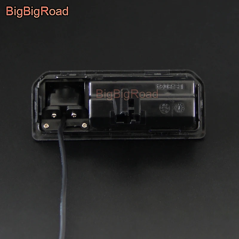 BigBigRoad Maniglia per bagagliaio di un'auto Telecamera per retromarcia per Audi Q2 / Q5 (FY) / A5 (F5) 2017 2018 Telecamera di parcheggio impermeabile per visione notturna