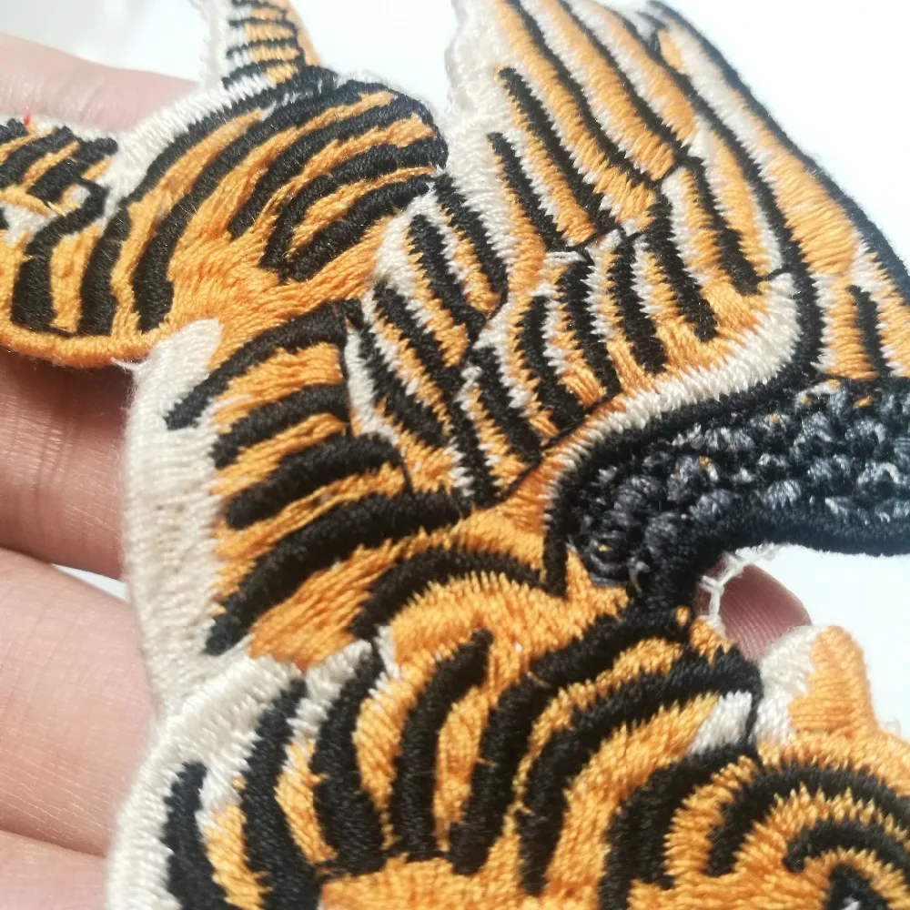 High quality embroidered small fly Tiger wings Patch Sewing Applique sew on Patches Shirt Bag Jacket Badges for Clothing Animal