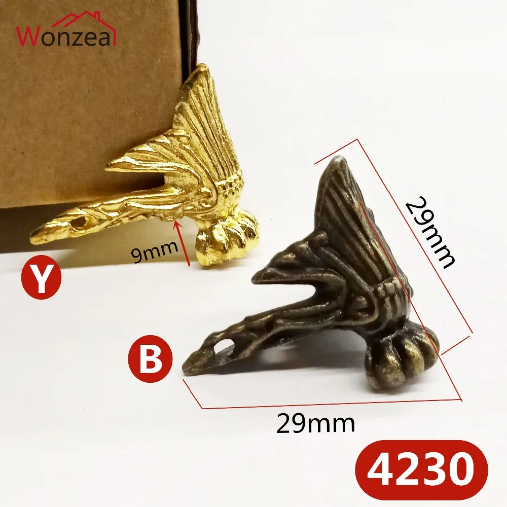 4pcs Antique bronze Yellow Wood Box Feet Leg Corner Protector Triangle Rattan Carved Decorative Bracket For Furniture Hardware