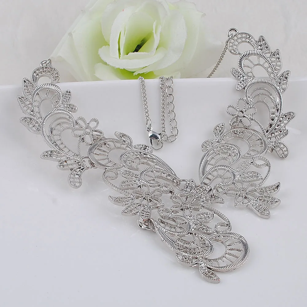 Trendy Necklace for Women Zinc Alloy Lace Hollow Out White K Plated Charm Collar Pendant