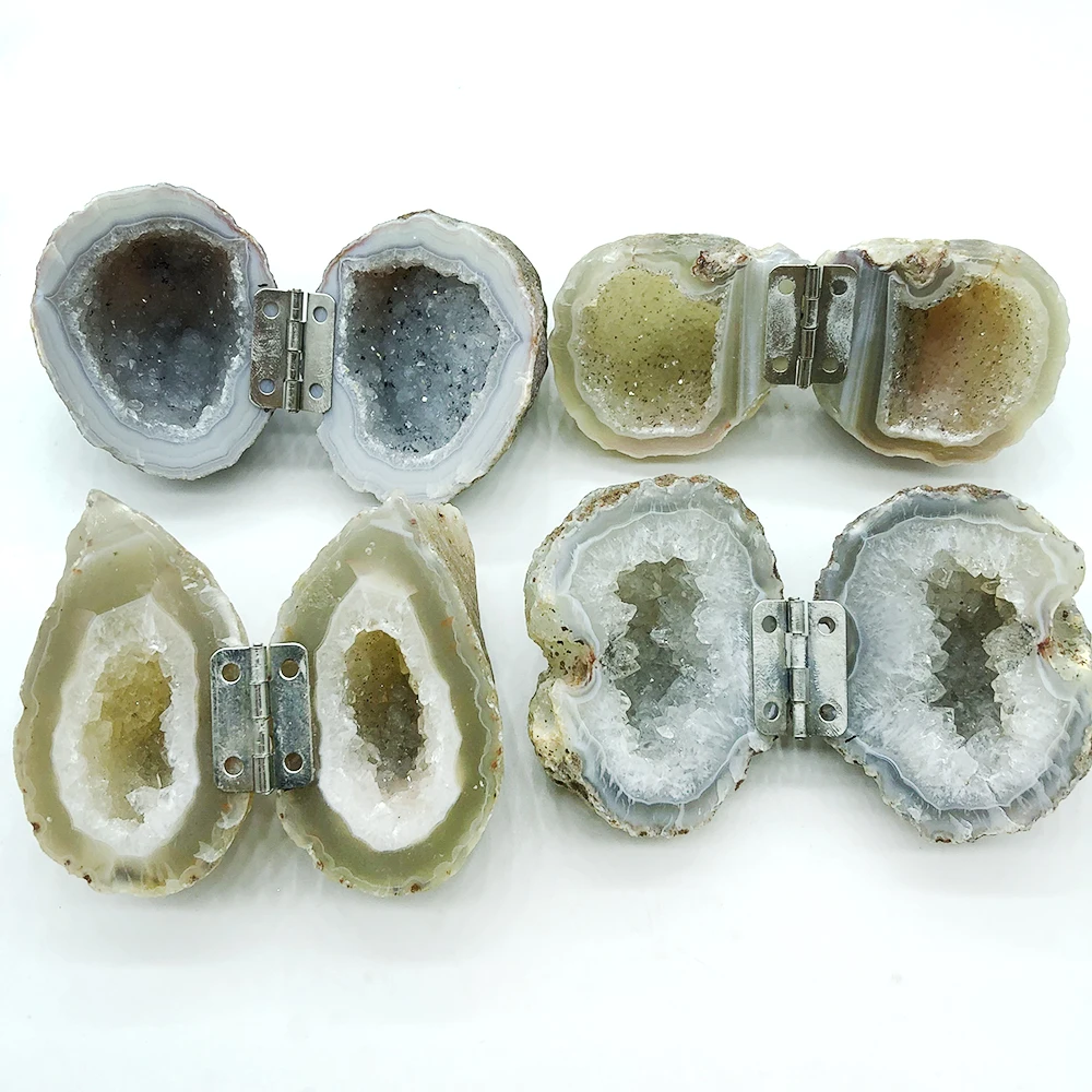 

Ювелирное изделие ручной работы из натурального агата и геода в коробке