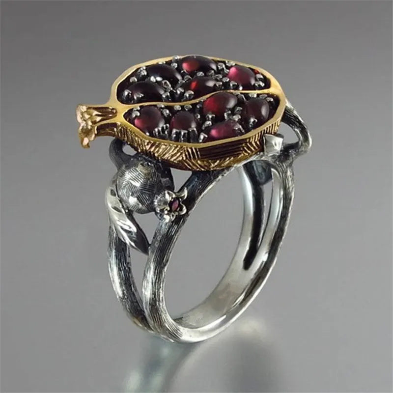 Vintage Round Gold Natural Red Garnet Ring Crystal Rhinestone Stone Leaf bague Pomegranate Jewelry Statement Rings for Women