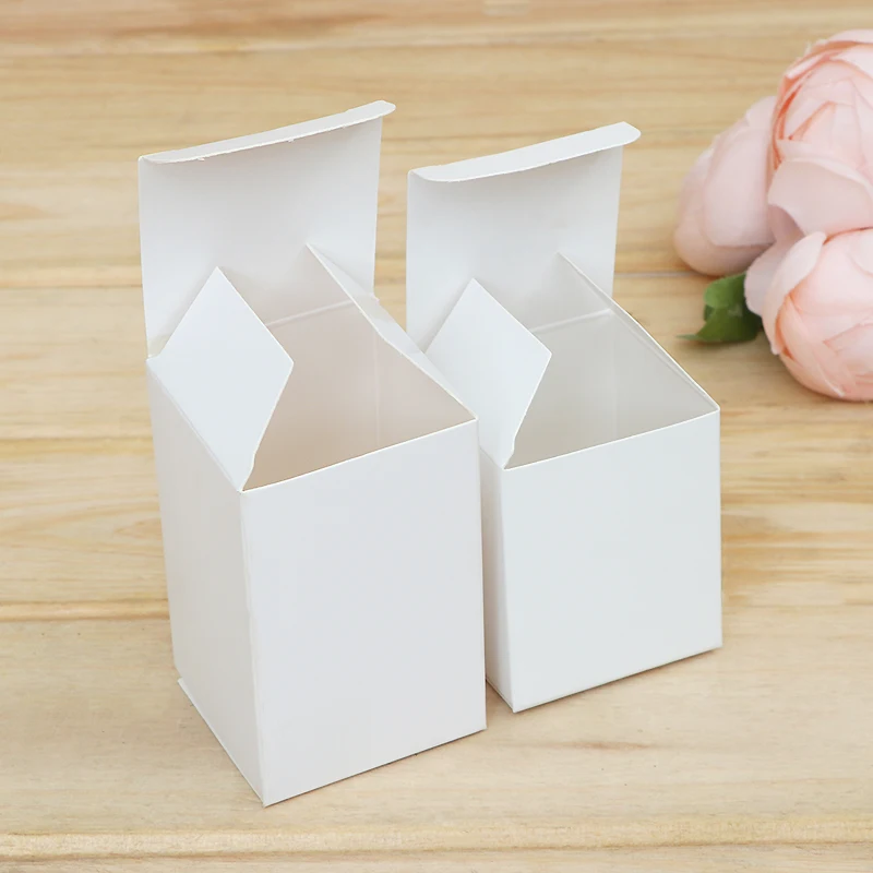 50Pcs Small Cube Packaging Paper Gift Box White Handmade Soap Packaging Box Cheap Kraft Wedding Favour Paper Box