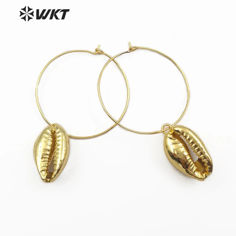 

WT-E484 Classic Style Cowrie Shell Earring Sea Shell With Full Gold Electroplated Big Loop Charm Women Boho Shell Jewelry