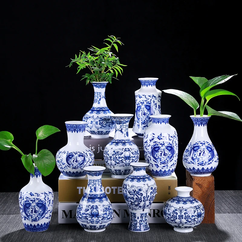 

Jingdezhen blue and white antique ceramics Ming and Qing small vase flower arrangement rough pottery living room decorations tab