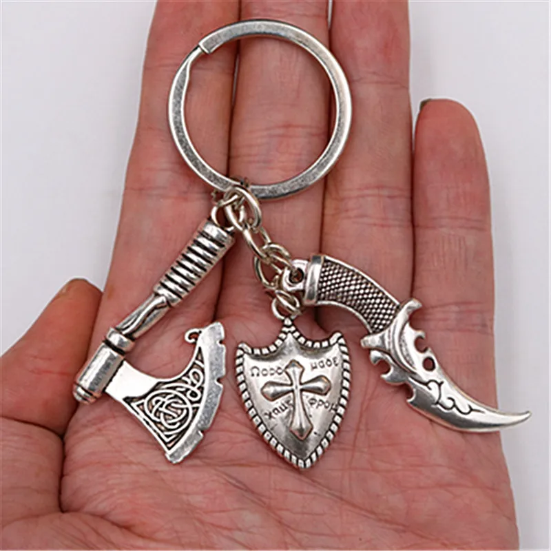 1pcs Silver Plated Metal Saber Tomahawk Keychain Military Shield Keychain Creative Handmade Keychain A1526