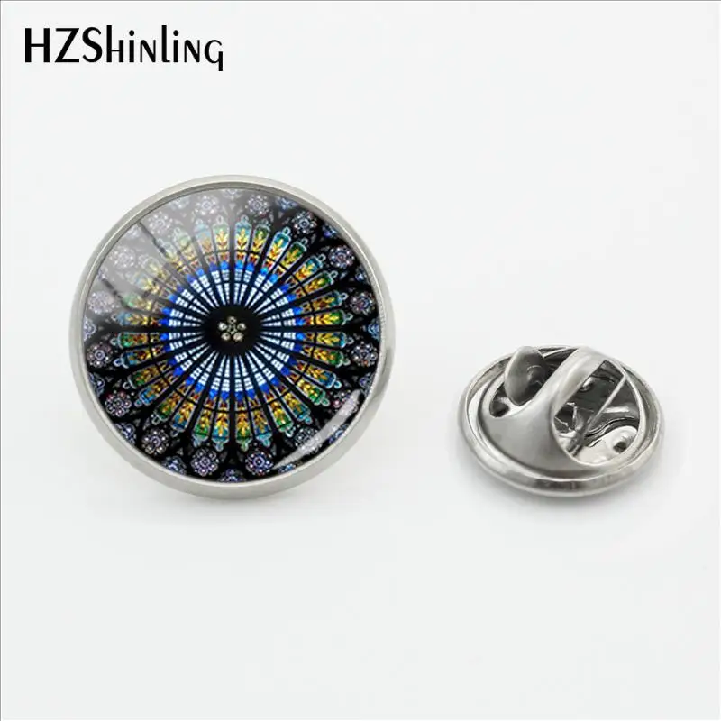 2018 New Notre Dame De Paris Cathedral Rose Window Pin Stainless Steel Lapel Pin Glass Cabochon Jewelry