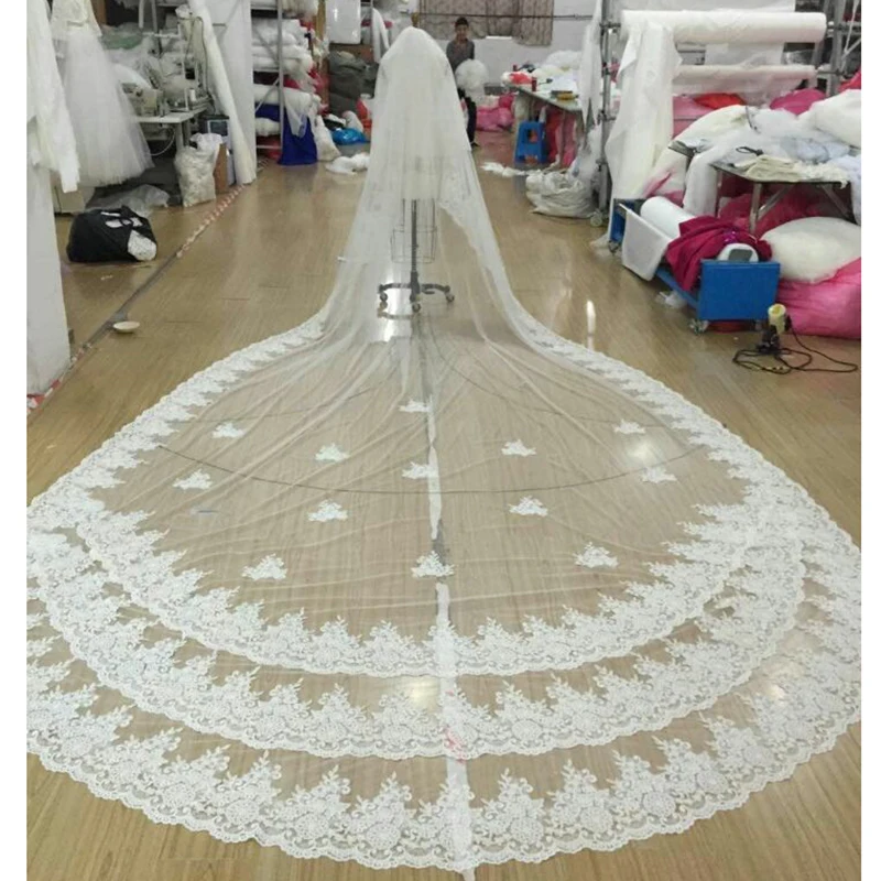 

Luxury 5 Meters Full Edge with Lace Bling Sequins 3 Layers Long Wedding Veil with Comb White Ivory Bridal Veil 2018 New Hot Sale