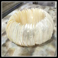 1PC Natural White Shell Bracelets Mother Of Pearl Bangles Seawater Wideth 30MM Top Fashion Women Jewelry Good Quality