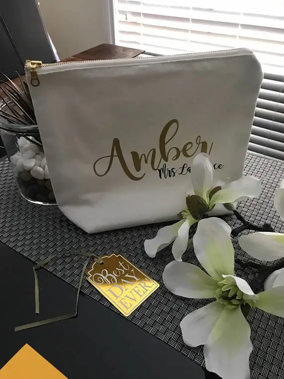 customize name text title wedding bride Bridesmaid Makeup Gift Make Up comestic Bags pouches Maid of Honour Bridal Party gifts