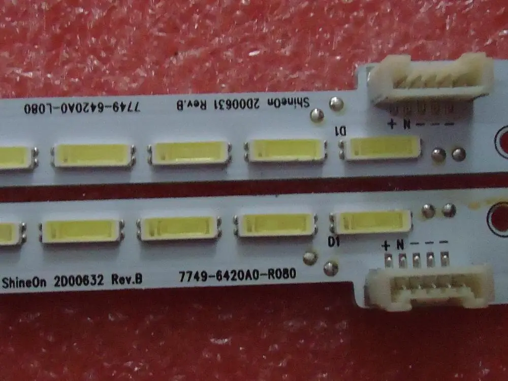 

FOR skyworth 42E500E Article lamp MK1555-P4200000-01 7710-642000-L080/R080 1piece=54LED 475MM