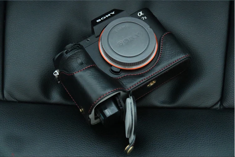Genuine Leather Camera case Bag  Half Body for For Sony ILCE-7M2 A7 Mark II A7R II  Real leather Bottom Case Open Battery