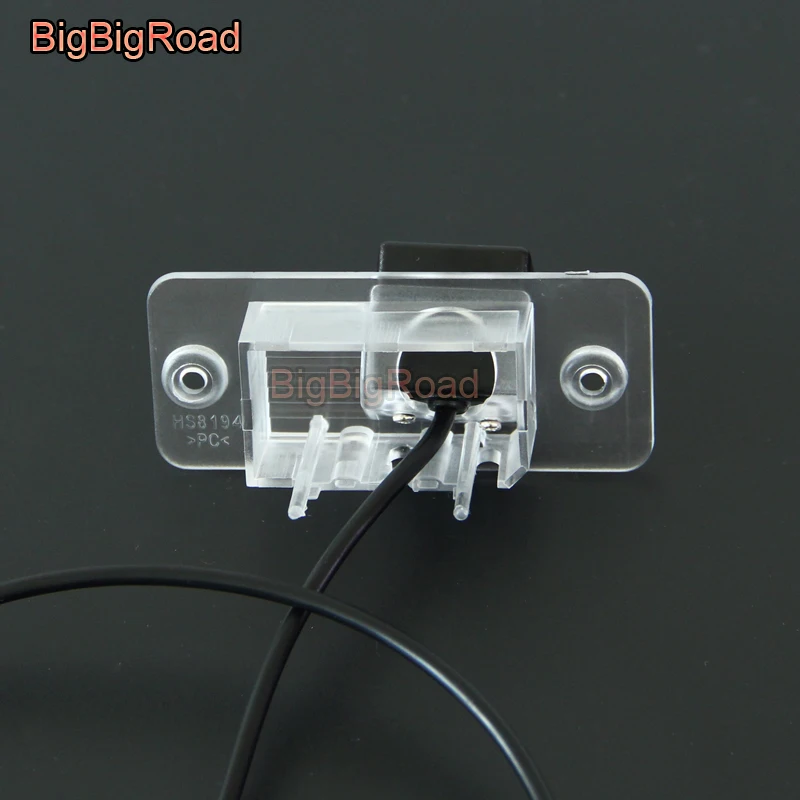BigBigRoad For Volkswagen  tiguan 2010 2011 2012 2013 2014 2015 Car Intelligent Dynamic Trajectory Tracks Rear View CCD Camera