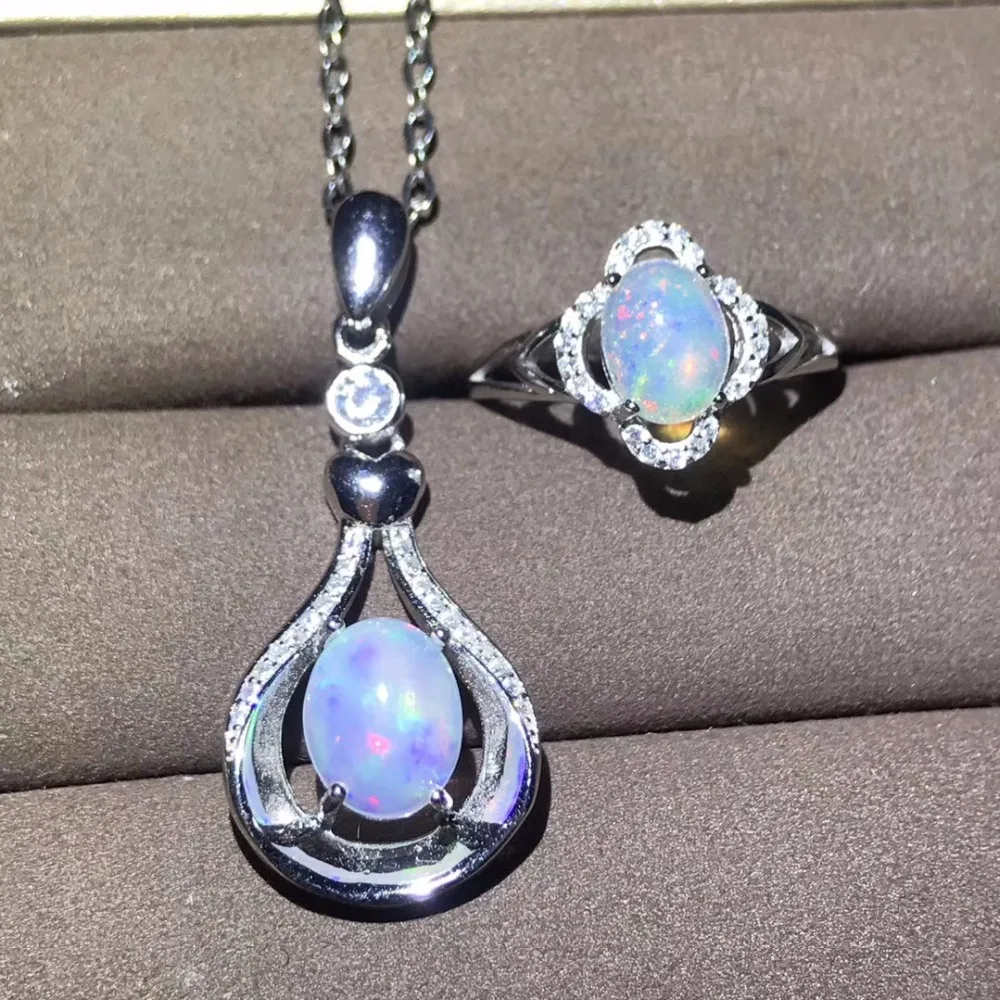 

Колье из серебра 925 пробы, с натуральным опалом
