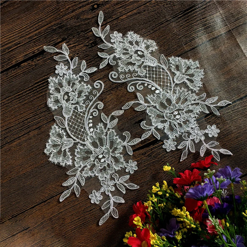 

20 шт./лот, кружевная аппликация в венецианском стиле с цветочным узором, белая, для декора вырезов, воротников, шитья, свадебного декора