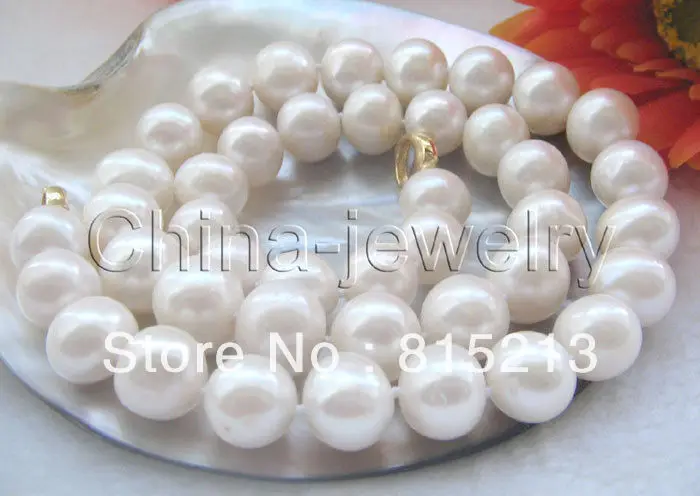 

FREE SHIPPING Beautiful AAA 10-11mm white round freshwater pearl necklace 18"-GP clasp