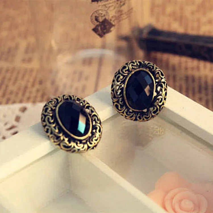 2017 Female Vintage Earrings Oval Carved Pattern Hollow Black Earrings Boucle D'oreille Femme Earings Fashion Jewelry