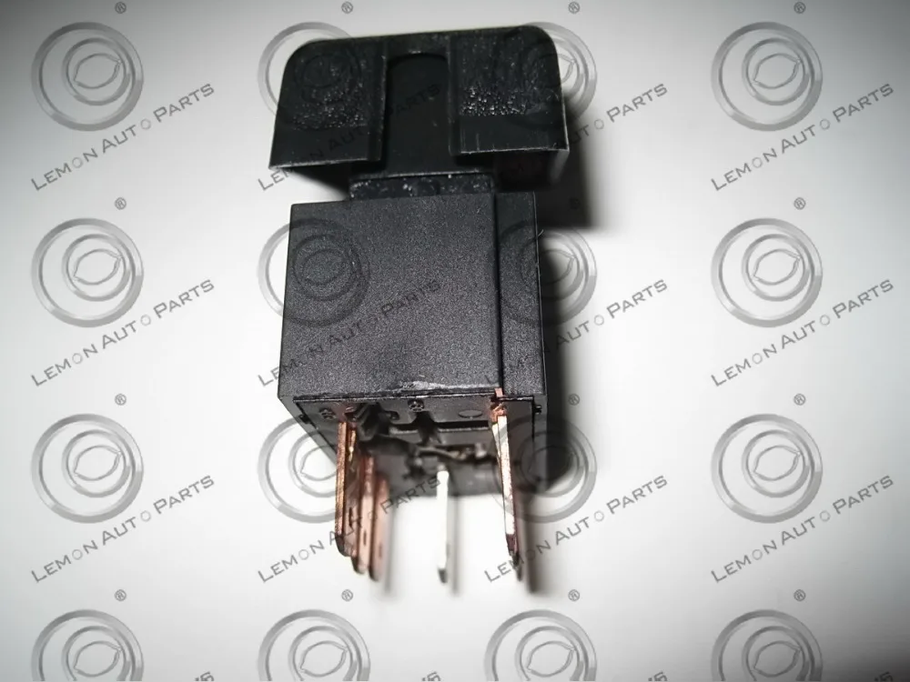 HAZARD WARNING LIGHT SWITCH 6240140 1241288 1241660 1241677 90138045 90436896 90434384 FOR COMBO BOX,CORSA B HATCHBACK,BOX,TIGRA