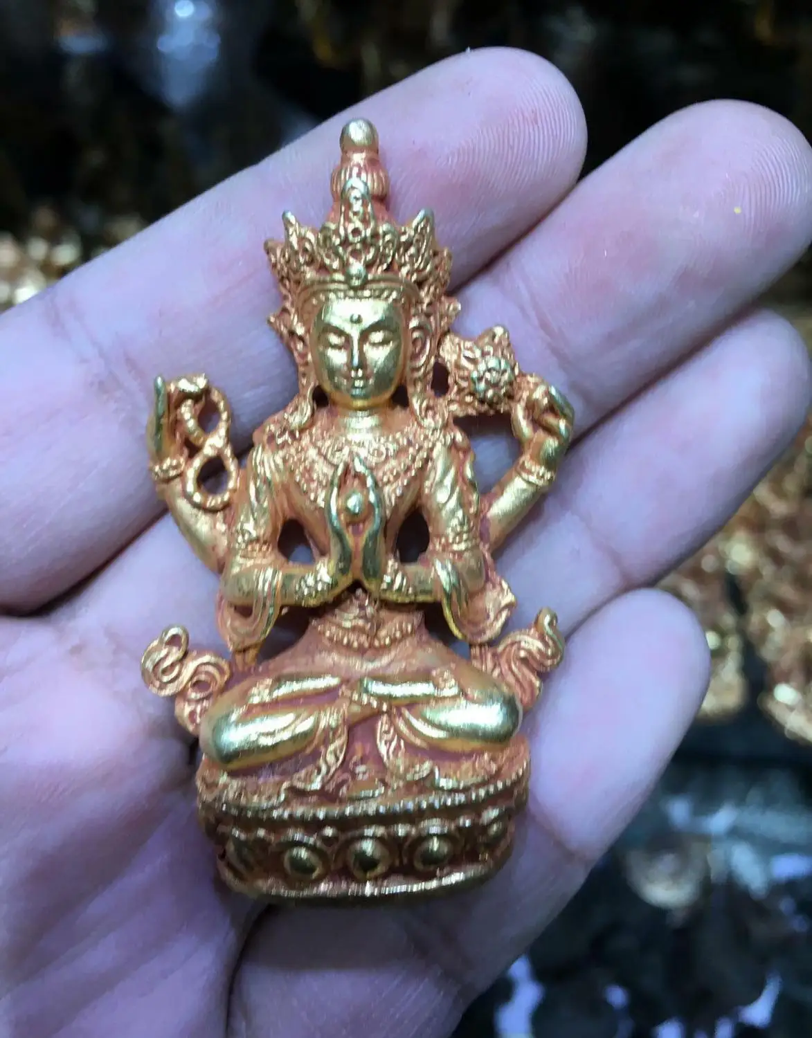 

Nepal tibet bronze gold carved small buddhism four arm Guanyin statue