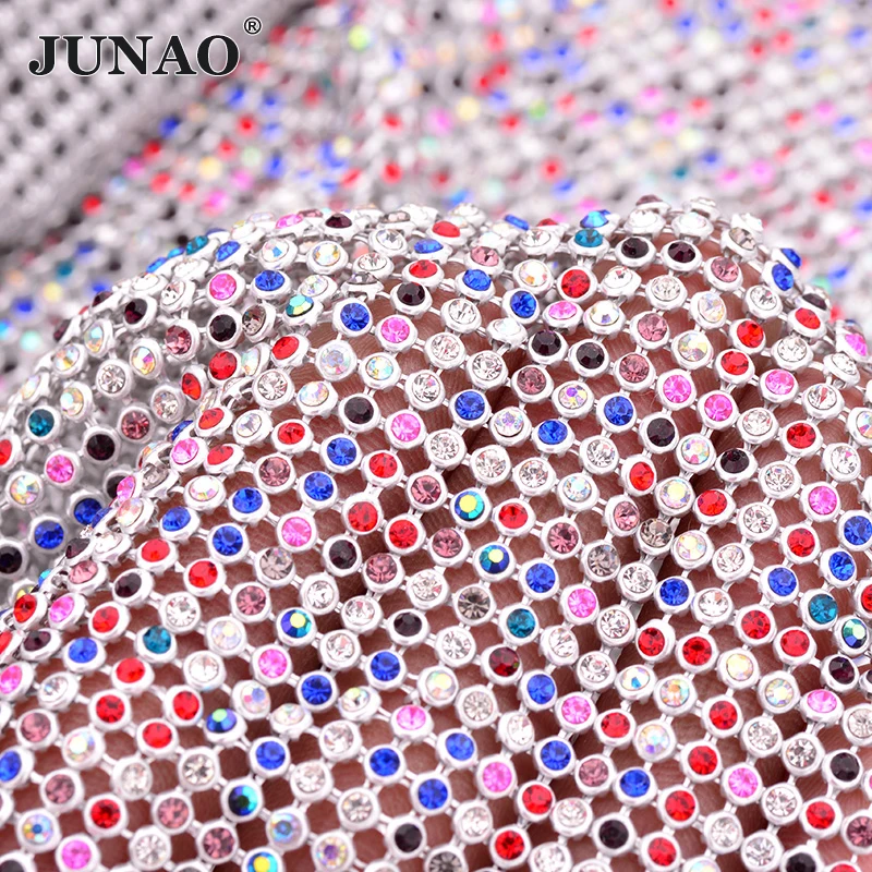 JUNAO 45*120 centimetri Glitter Argento Chiaro di Strass Tessuto di Maglia Del Nastro di Cristallo di Vetro Strass Applique Da Cucire In Metallo