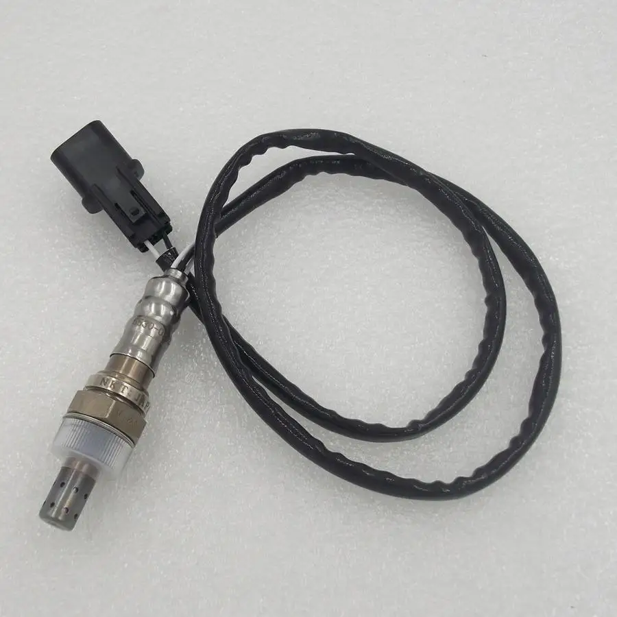 

for Mitsubishi pajero V31 cheetah southeast delica freeca popular 4g63/4g64 before or after oxygen sensor 5530-0202