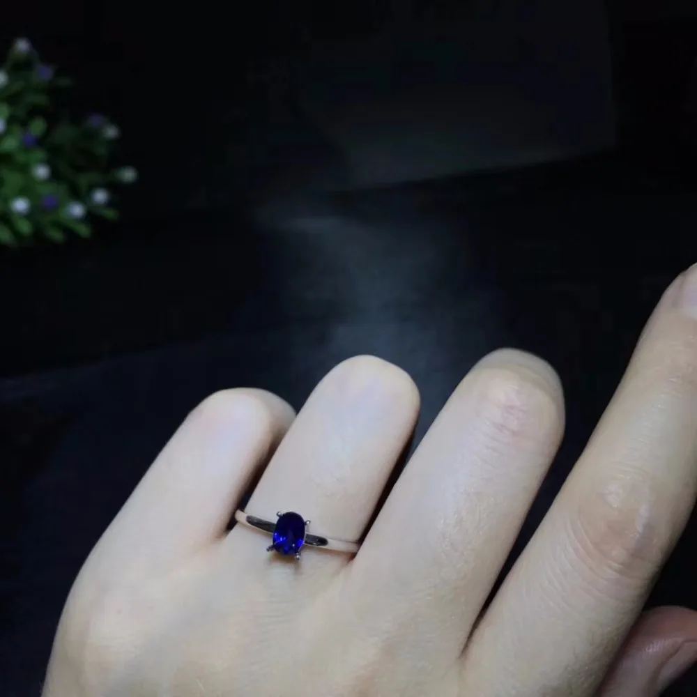 Natural sapphire ring, classic style, perfect quality gemstone, 925 silver, especially recommended