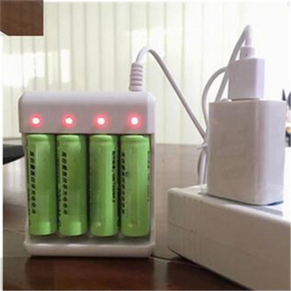 New USB 4 Slots Fast Charging Battery Charger Short Circuit Protection AAA and AA Rechargeable Battery Station