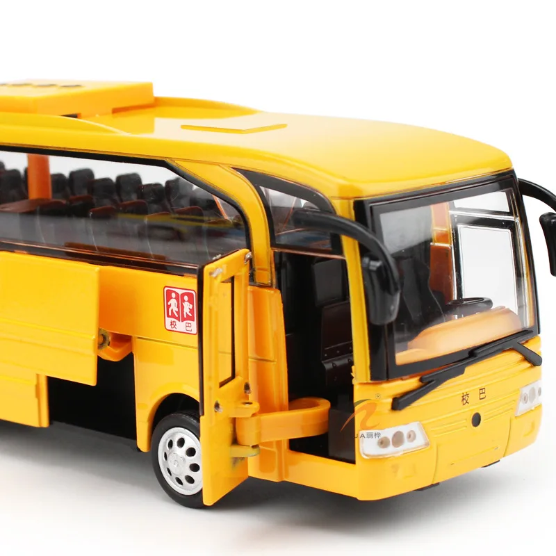 Modelos de coches de aleación 1:32, autobuses escolares grandes de alta simulación, vehículos de juguete, fundidos a presión de metal, tirar hacia atrás, parpadeo y música, envío gratis