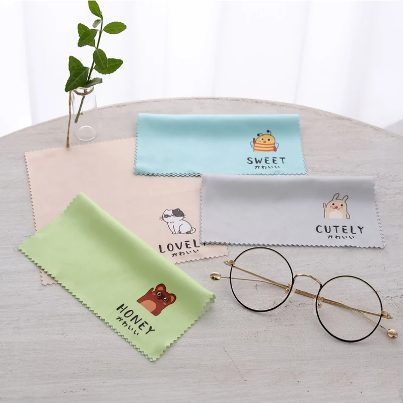 High quality Microfiber Cleaning Cloth (4 Pc) - to clean Glasses, Lens, Cell Phone, Tablet, Laptop, TV, LED, LCD screens - Premi