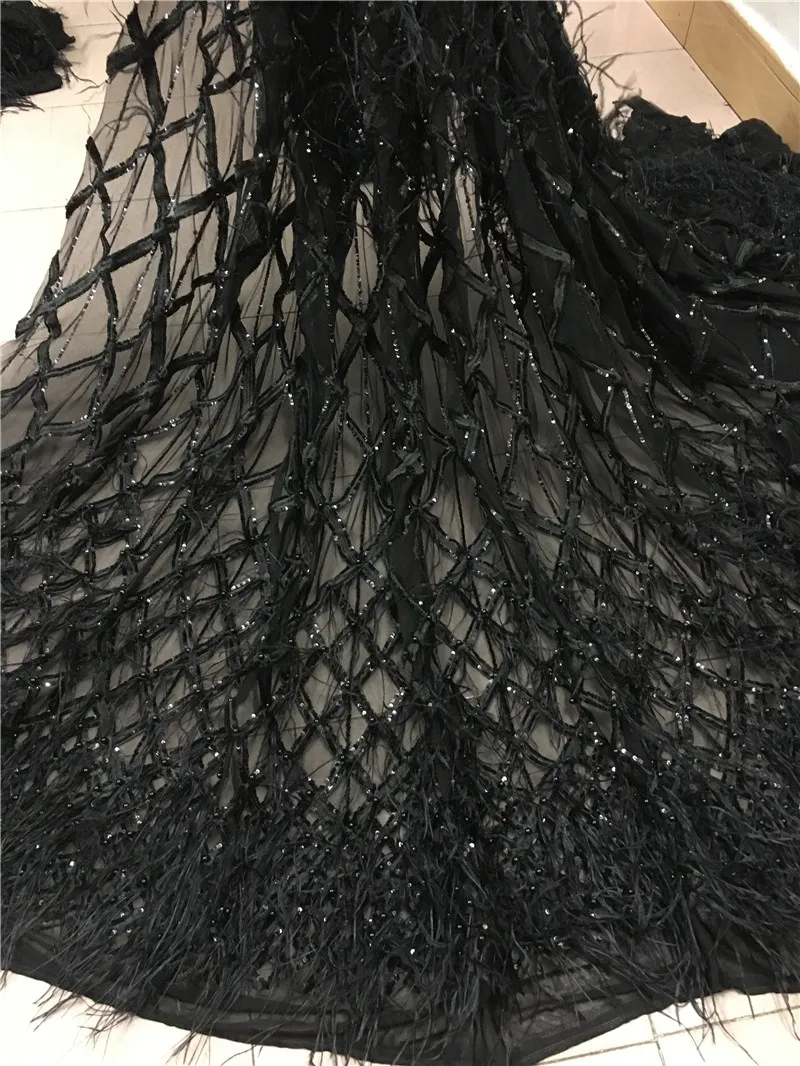 Super Quality Bahasa Perancis Net Lace Fabric dengan Mutiara dan Bulu H-1915 dengan Payet Bahasa Perancis Bordir Renda untuk Gaun Fashion