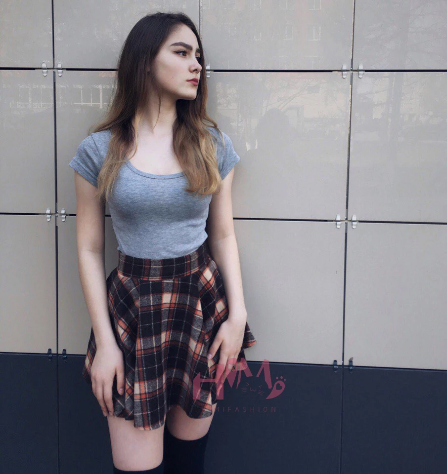

2021 Japan Women's Winter Woolen Skirt Party High Waist College Style Lattice Tutu Skirt 5 Colors Pleated Plaid Skirt For Lady