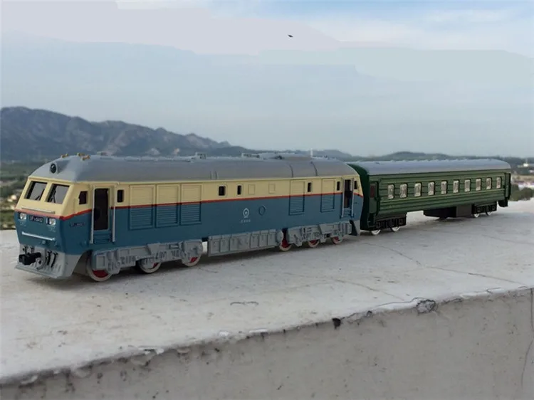 High simulation train,1:87 scale alloy pull back Dongfeng double train, carriage, trailer,toy cars,free shipping