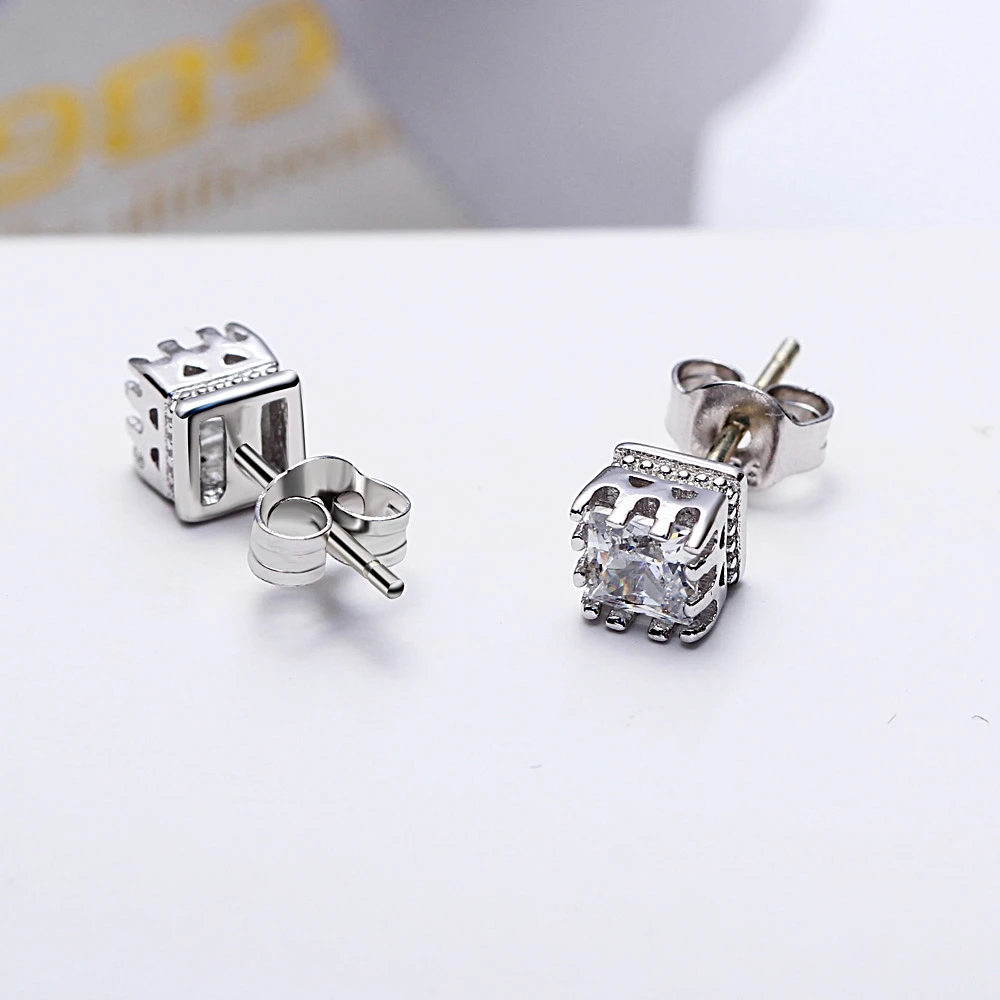 DreamCarnival 1989 Biggest Seller Square Crown Style Stud Earrings for Women AAA Zircon High Quality Everyday Jewelry SE11555RB